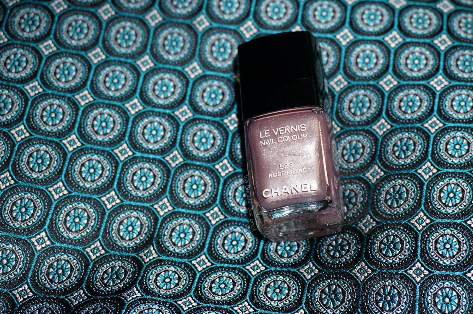 Chanel Rose Moiré 593 and Rouge Moiré 595 Le Vernis - The Beauty